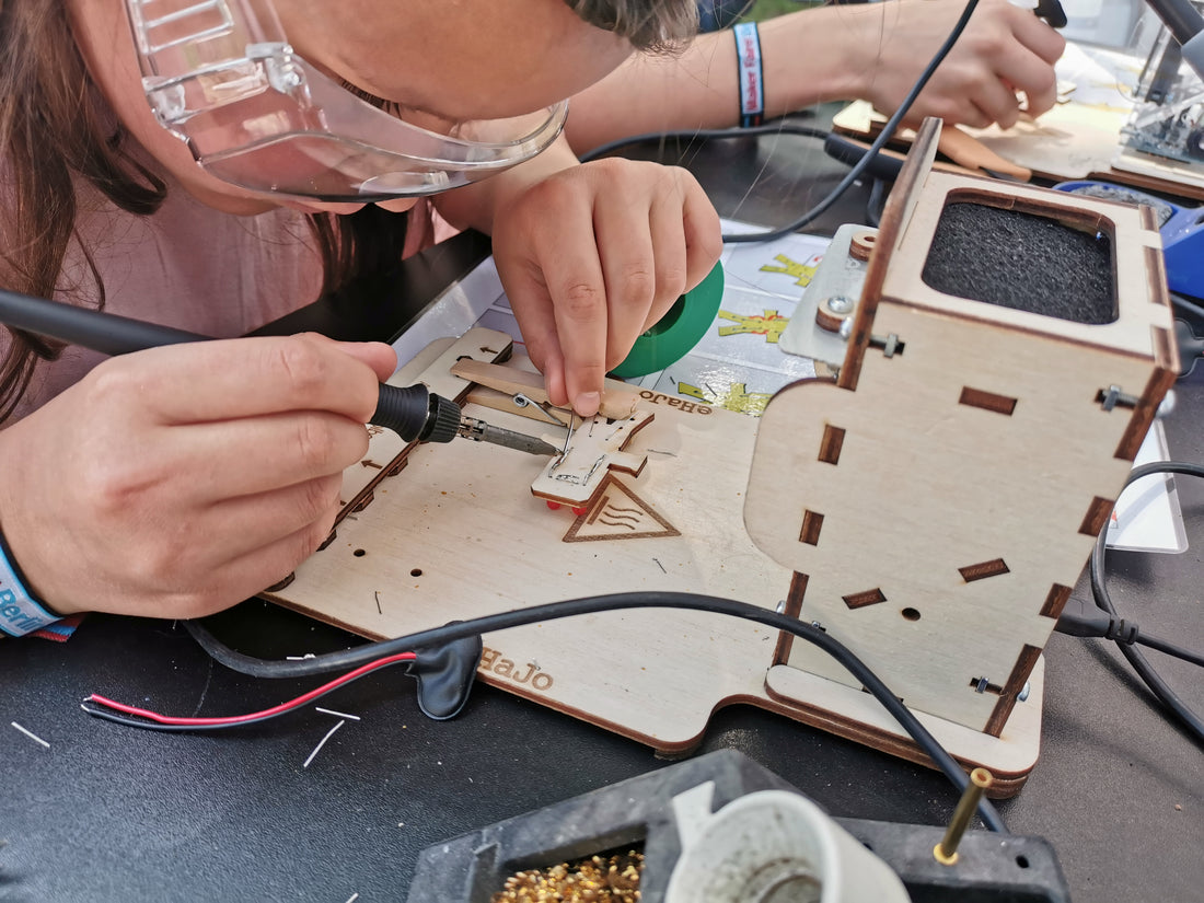 Löten auf der Makerfaire Berlin